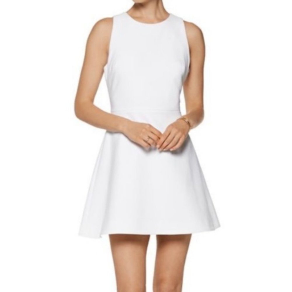 ELIZABETH & JAMES Georgia chic white sleeveless Dress Size": 4